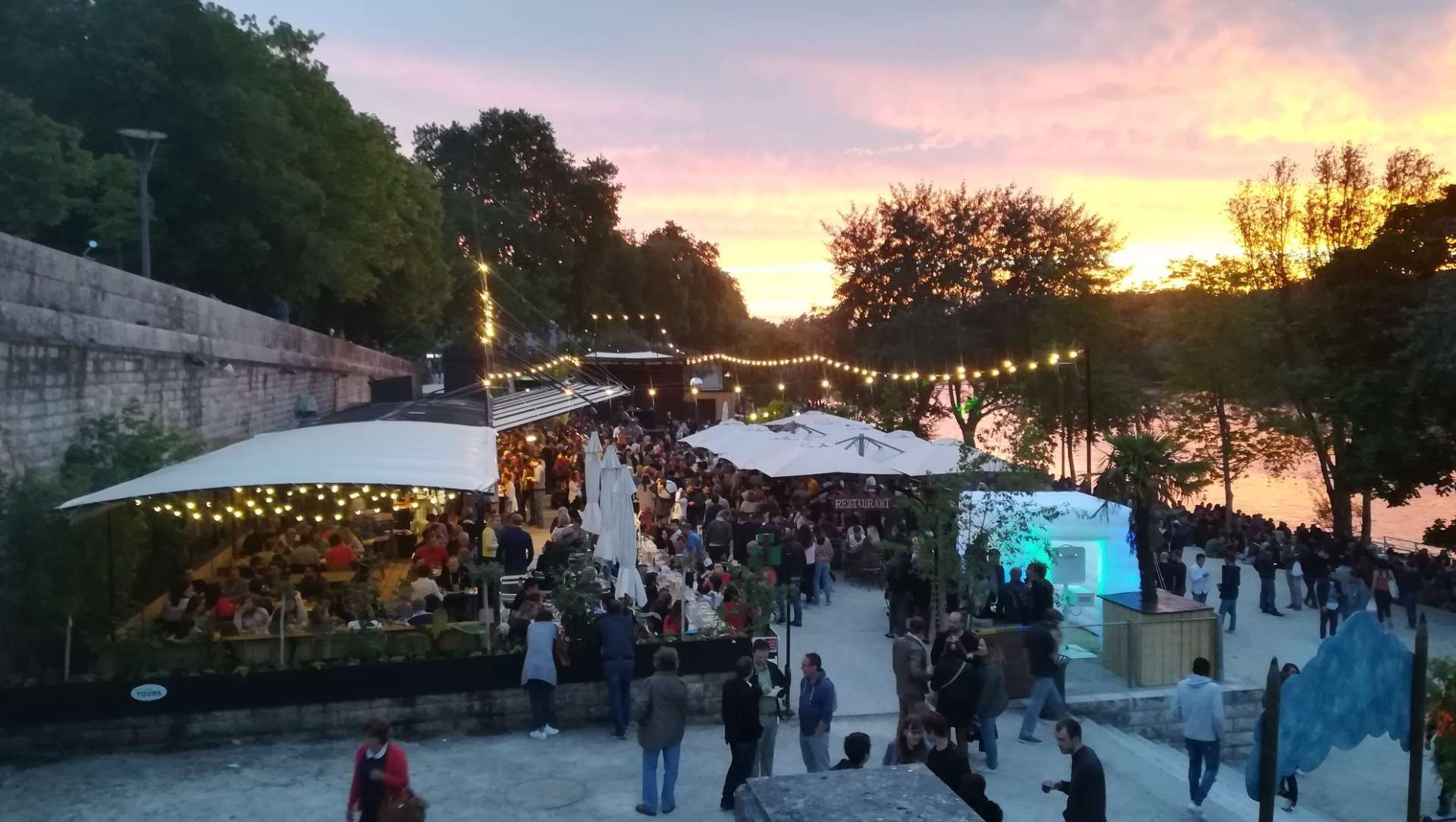 guinguette tours bibliotheque